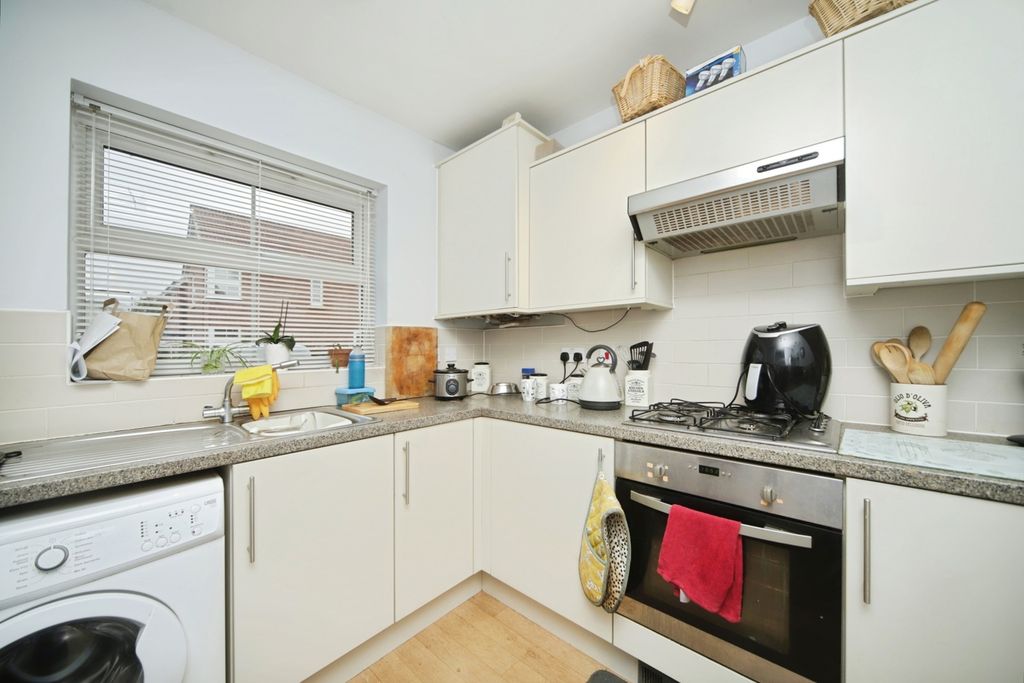 Property photo 2 of 17 Photo