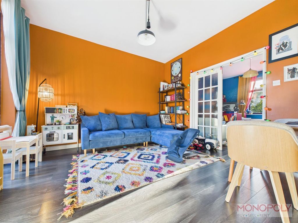 Property photo 2 of 20 Cam01943G0-Pr0568-Still008.Jpg