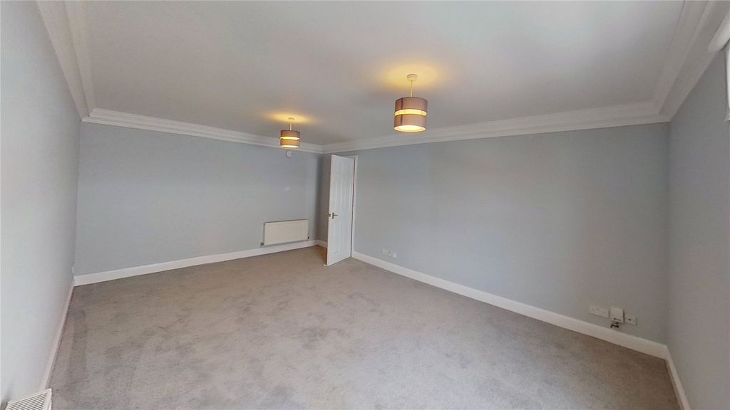 Property photo 2 of 12 Picture No. 13