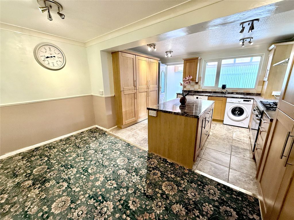 Property photo 3 of 14 Picture No. 11