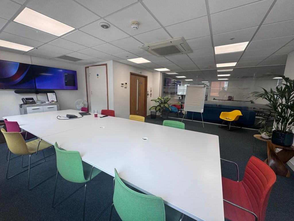 Property photo 1 of 6 Photo 4