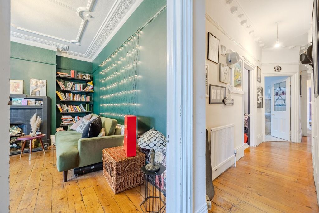 Property photo 3 of 16 Entrance