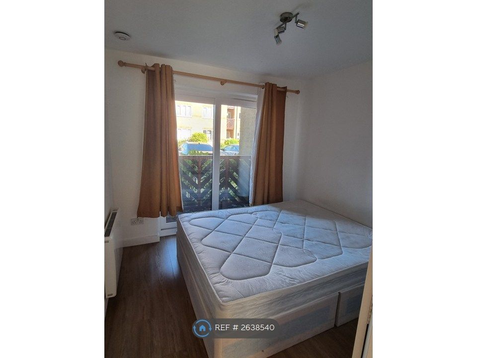 Property photo 2 of 8