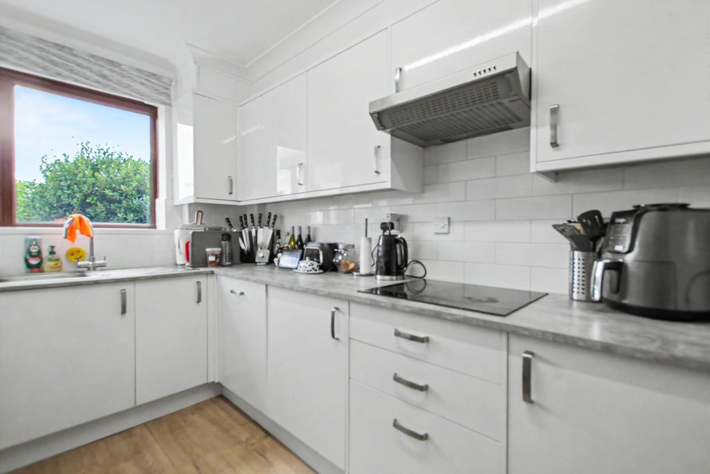Property photo 3 of 13 Kitchen