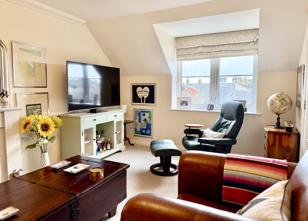 Property photo 2 of 22 4922351