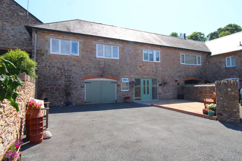 Property photo 1 of 22