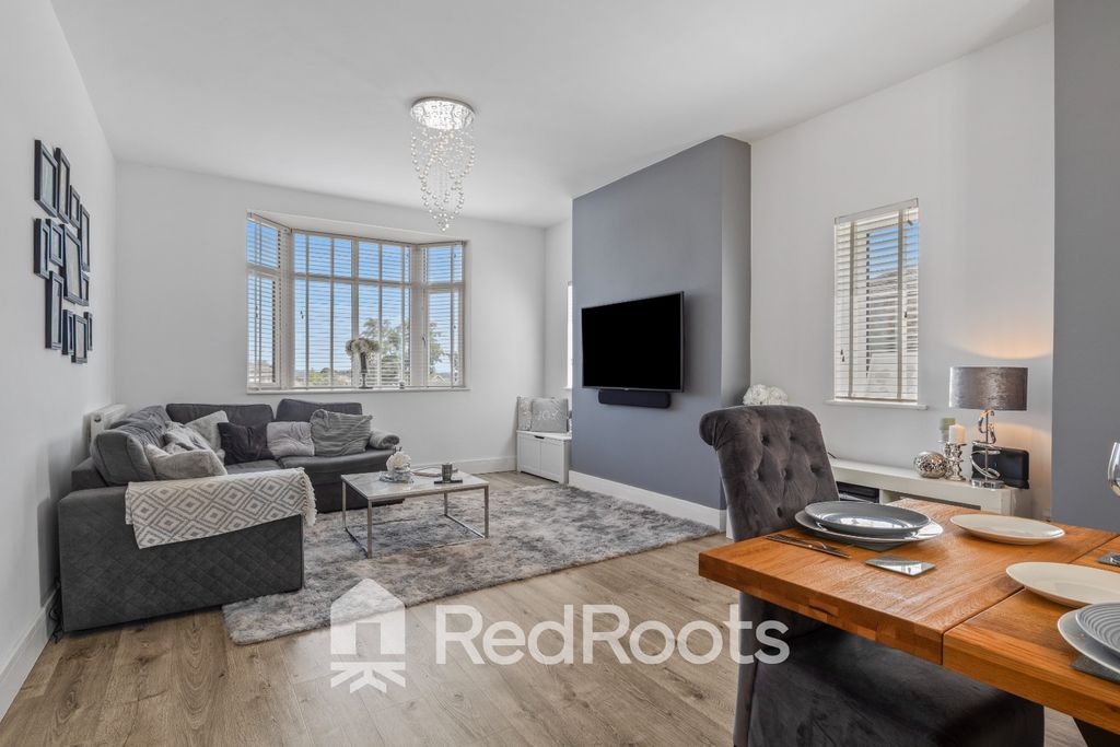 Property photo 3 of 36 4038774