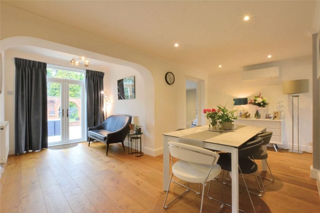 Property photo 3 of 12 93773_Bla210772_L_Img_04_0001.Jpeg