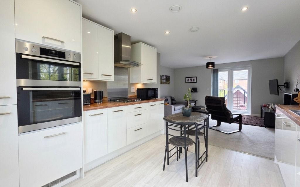 Property photo 3 of 12 5098875