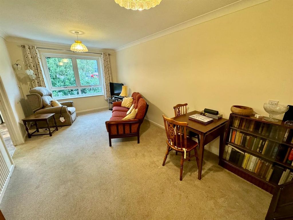 Property photo 2 of 5 Living Room