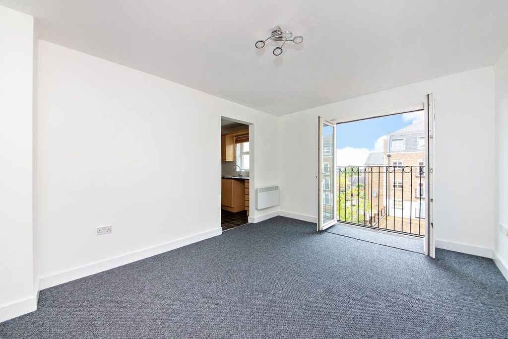 Property photo 2 of 5