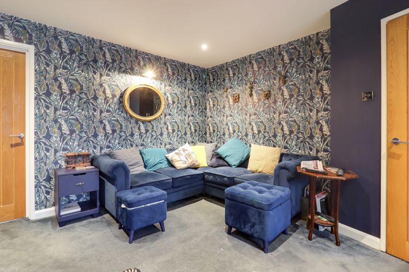 Property photo 2 of 12 Photo 3