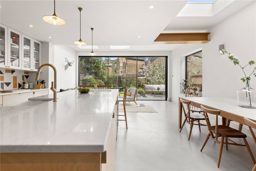 Property photo 3 of 17 Picture No. 19