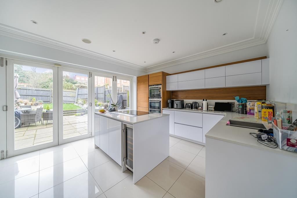 Property photo 1 of 24 Kitchen