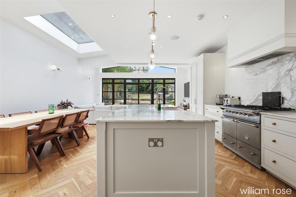 Property photo 3 of 29 30_Img_2367.Jpg