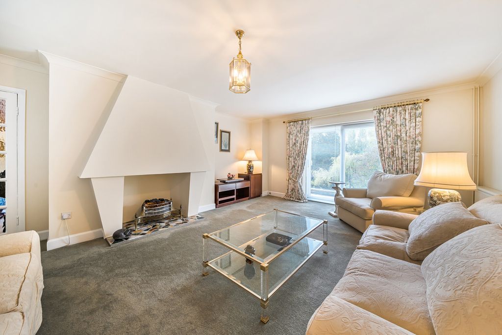 Property photo 3 of 33 1371322-17-68F7A4...