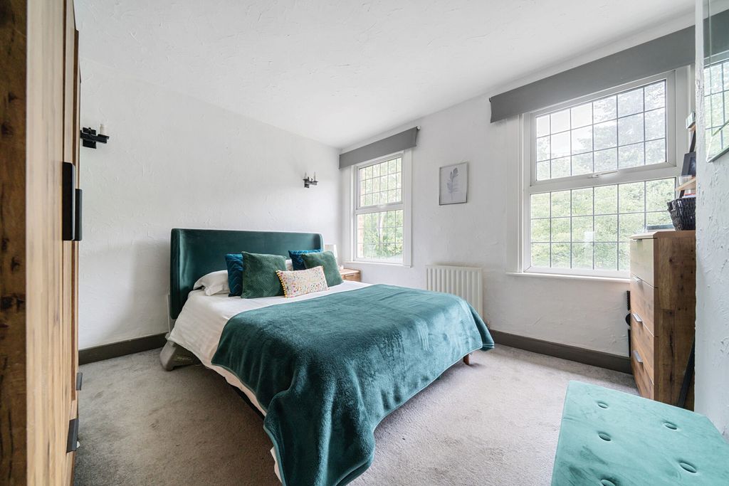 Property photo 2 of 22 Bedroom