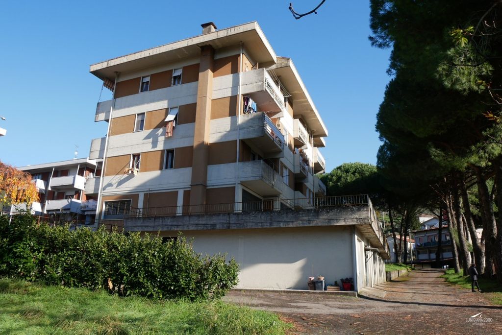 Property photo 1 of 29