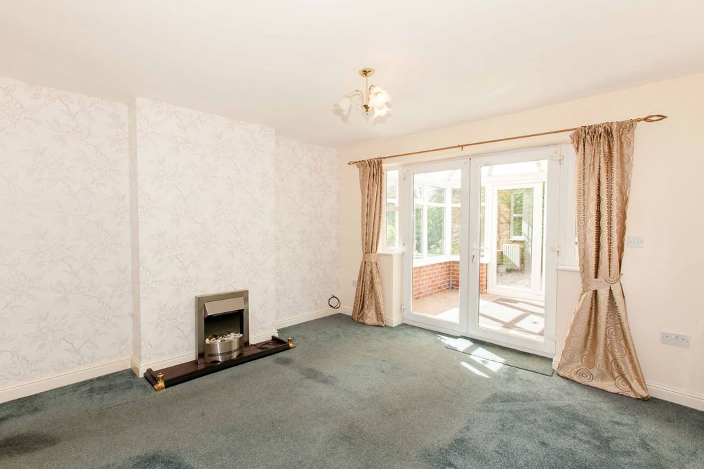 Property photo 2 of 22