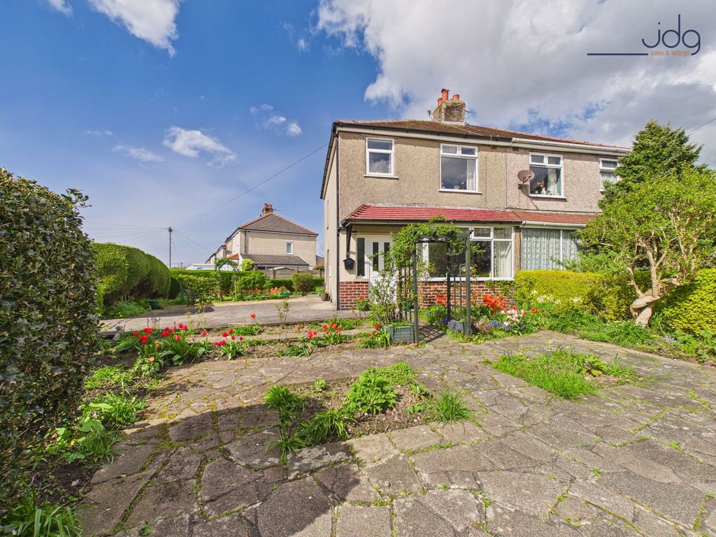 Property photo 1 of 20 Welcome To Rossal Road!