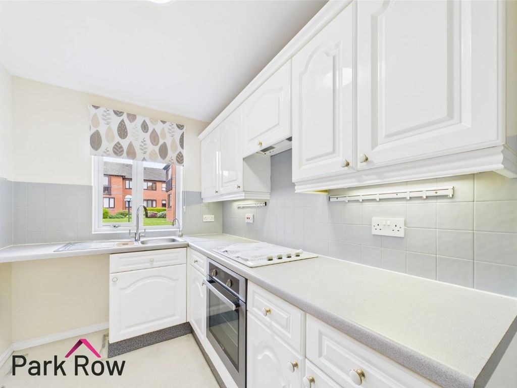 Property photo 2 of 11