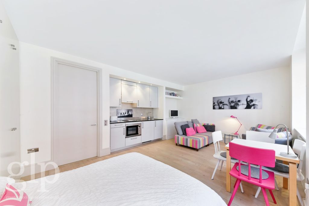 Property photo 2 of 13 3131133