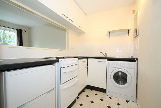 Property photo 3 of 5 Kitchen
