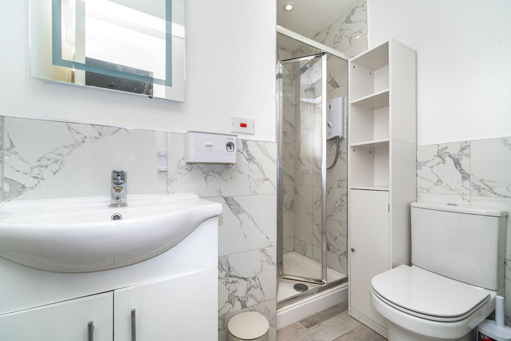 Property photo 3 of 11 Pbox-Img.Jpg
