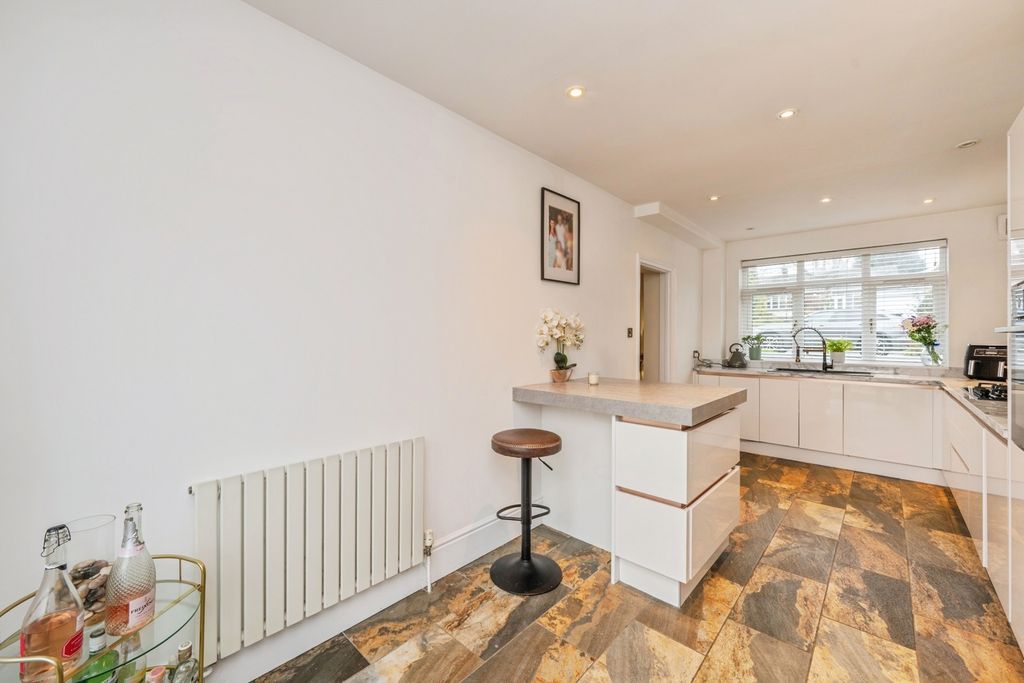 Property photo 3 of 21 Pbox-Img.Jpg