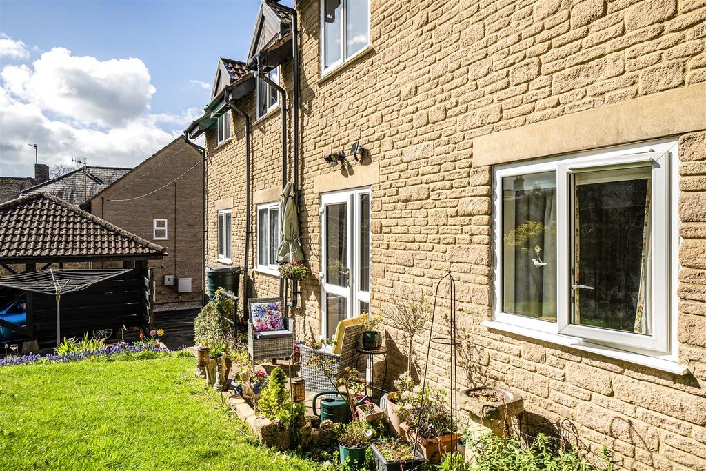 Property photo 2 of 14