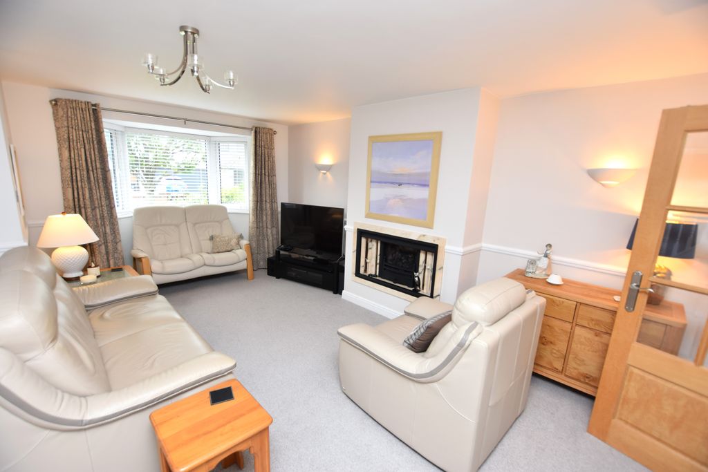 Property photo 2 of 30