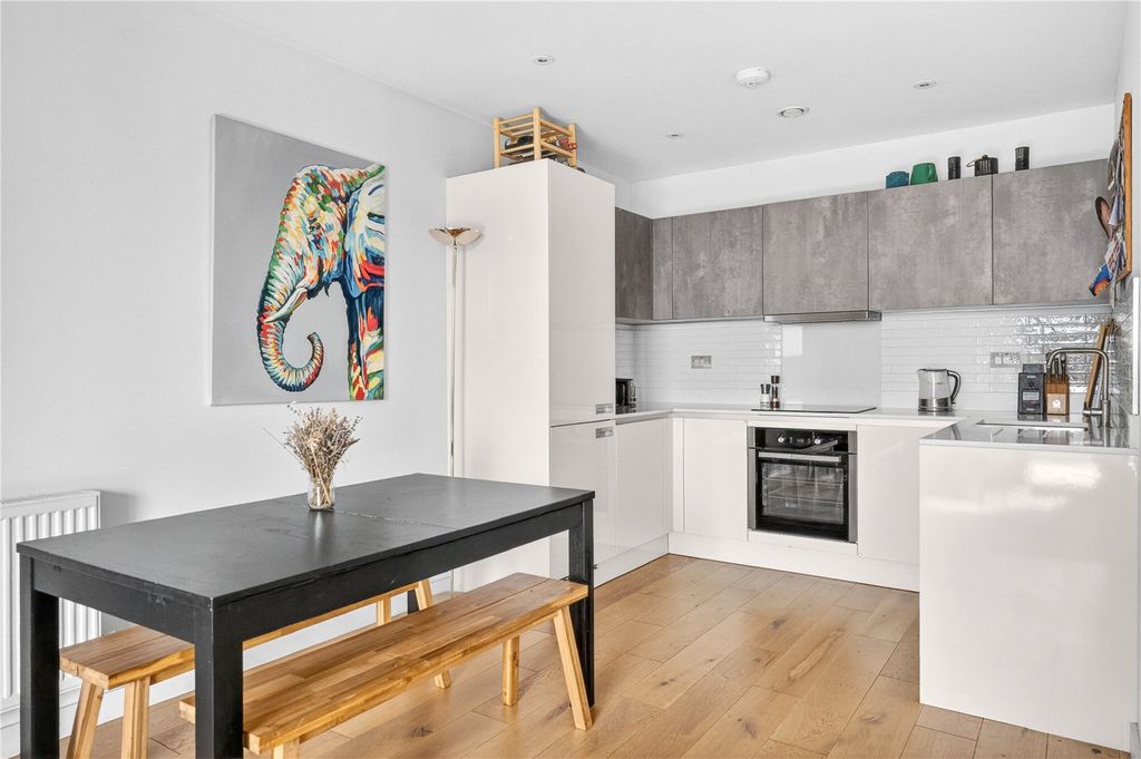 Property photo 3 of 19 Picture No. 12