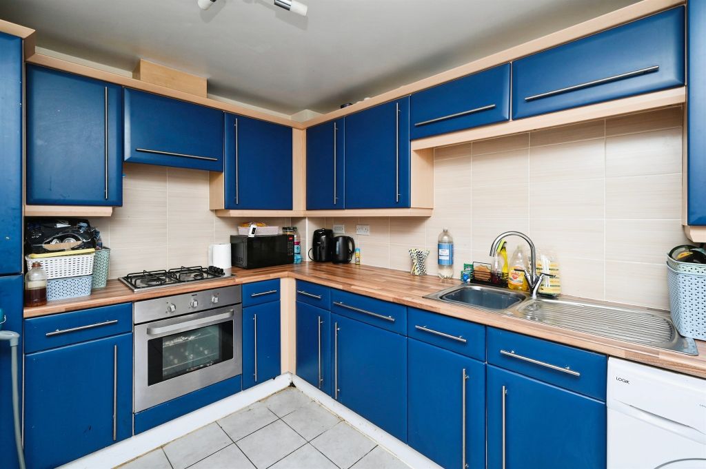 Property photo 3 of 18