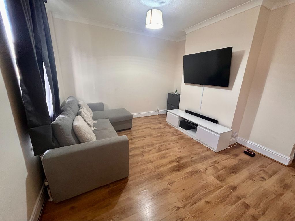Property photo 3 of 12