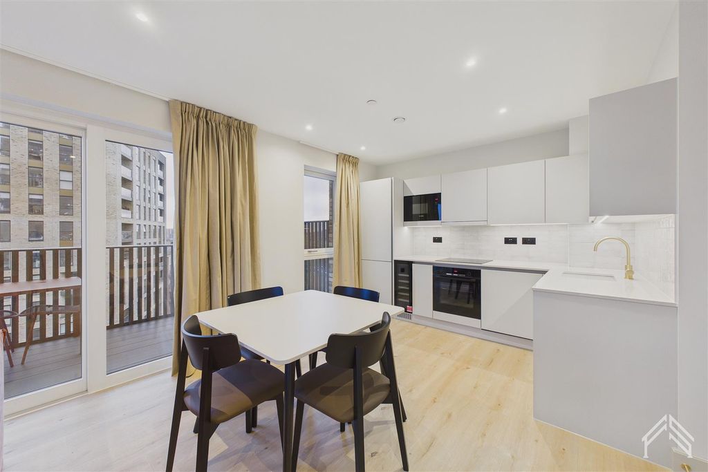 Property photo 2 of 15 2.Jpg