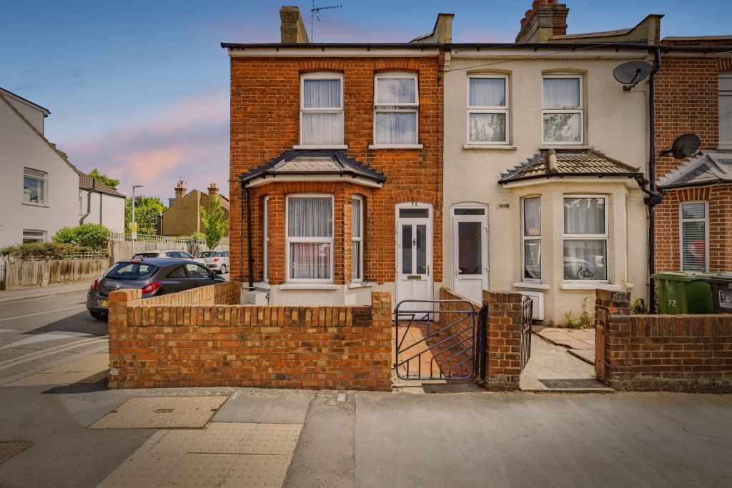 Property photo 1 of 17