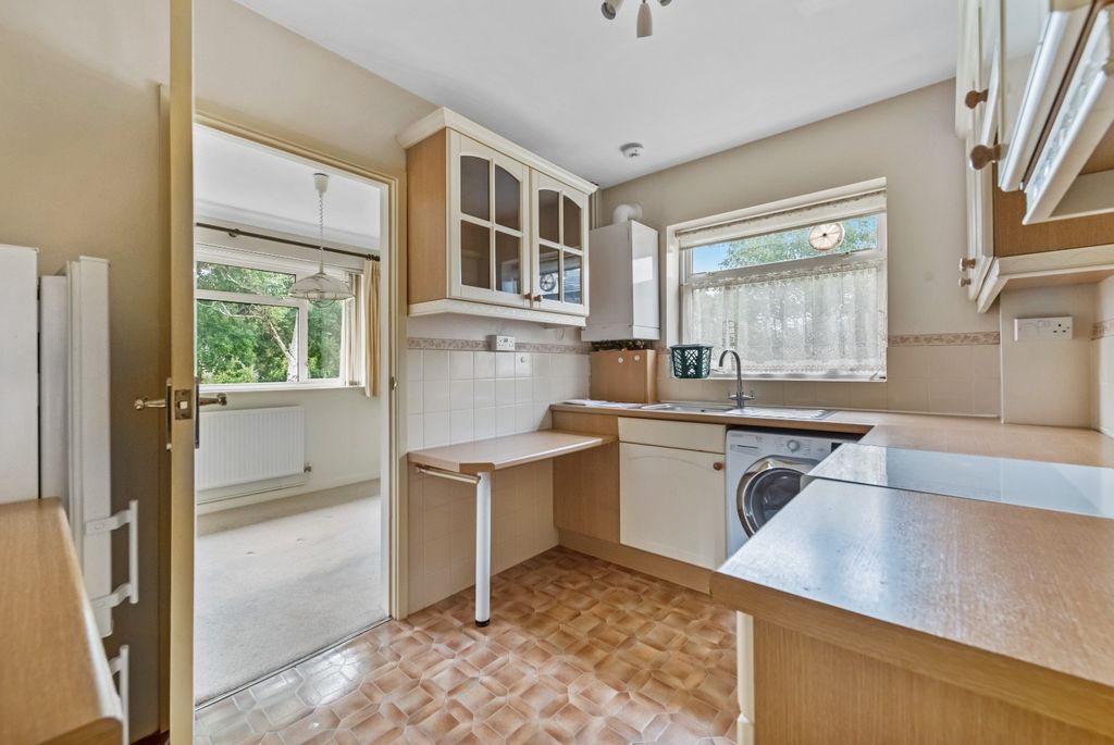 Property photo 3 of 20 4376086