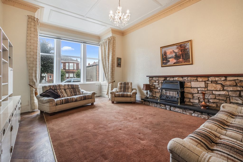 Property photo 3 of 33