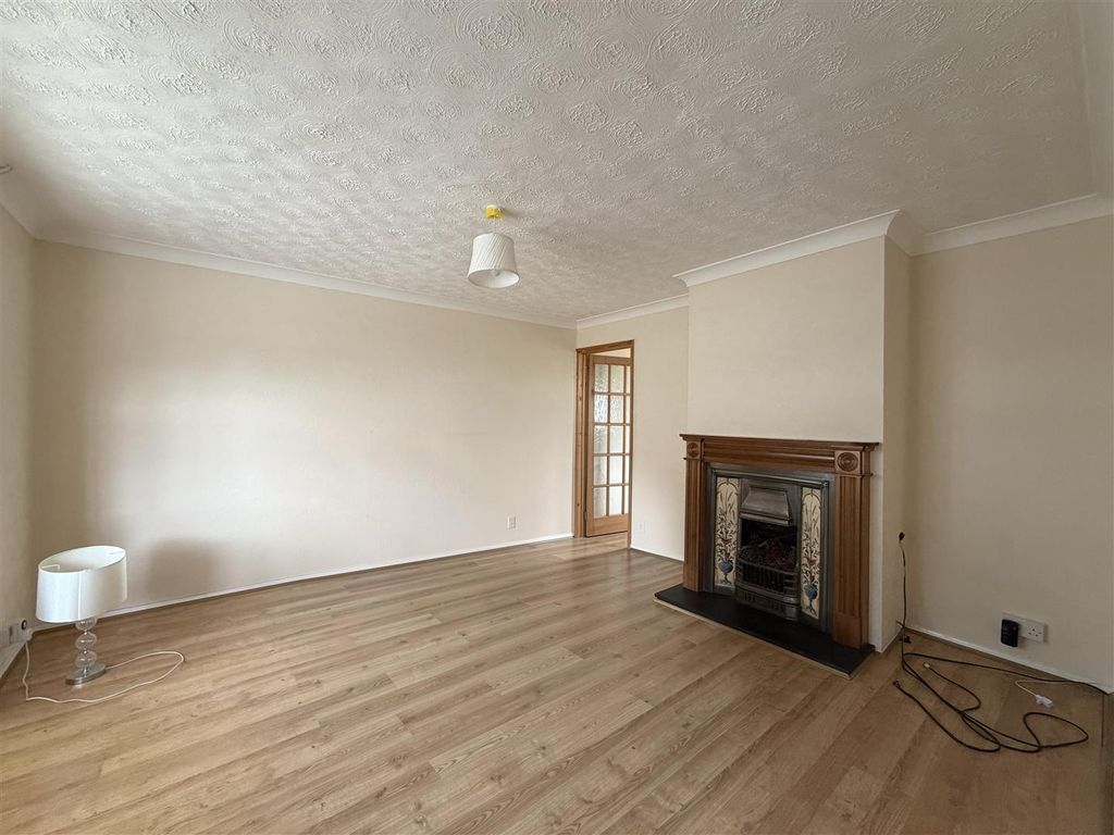 Property photo 2 of 11 Tempimageigeigh.Jpg