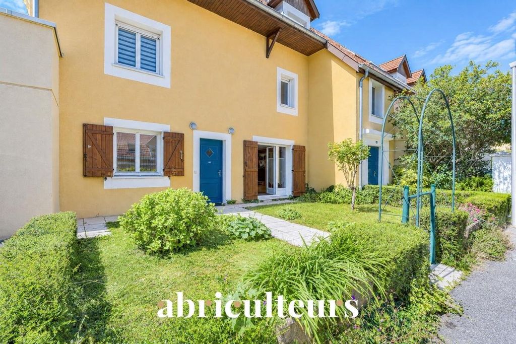 Property photo 1 of 22 Beautiful Single-Level Apartment With Spacious Living Room For Sale In Vieugy / Near Annecy (74600)