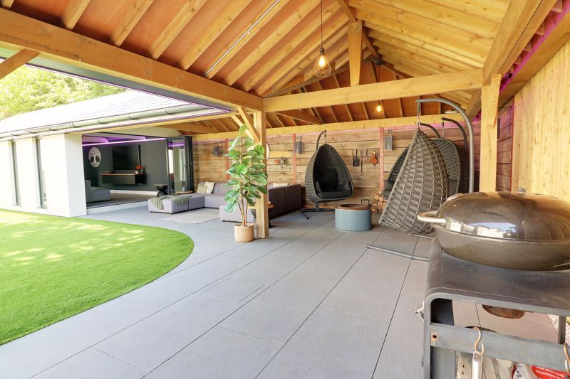 Property photo 3 of 45 Outdoor Undercover Area