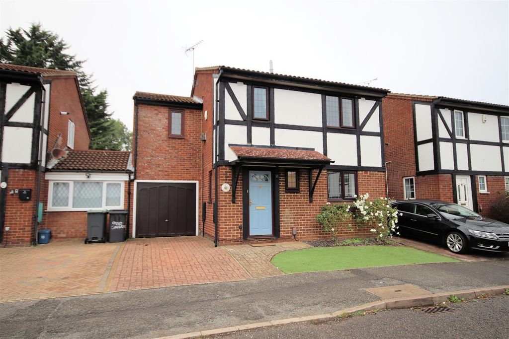 Property photo 1 of 33 11Corbridgedrive-H.Jpg