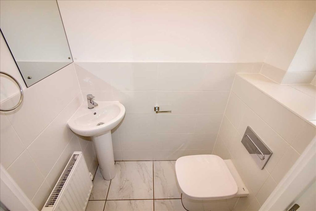 Property photo 3 of 12 Downstairs Cloakroom