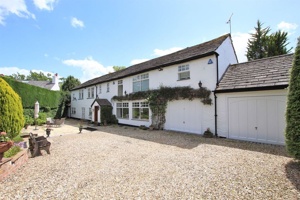 Property photo 1 of 21