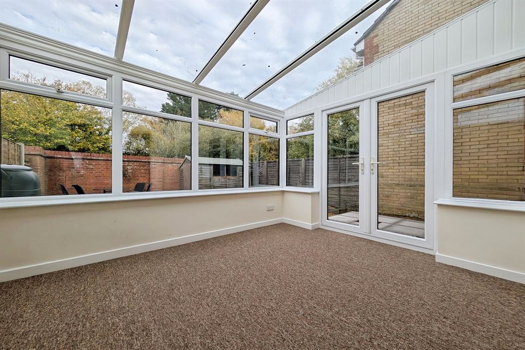 Property photo 3 of 12 (Main)