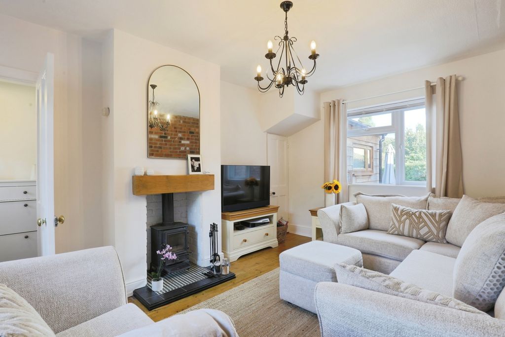 Property photo 2 of 17 Photo