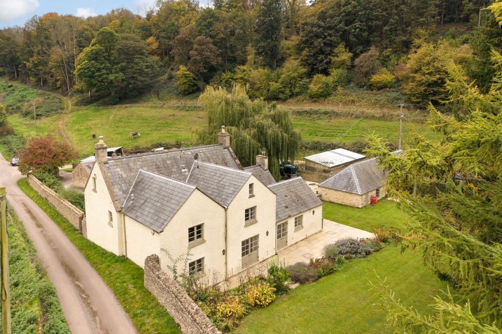 Property photo 3 of 18 Image