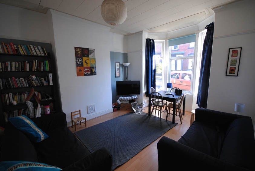 Property photo 2 of 10 Bright, Well-Presented Living Room With A Bay Wind...