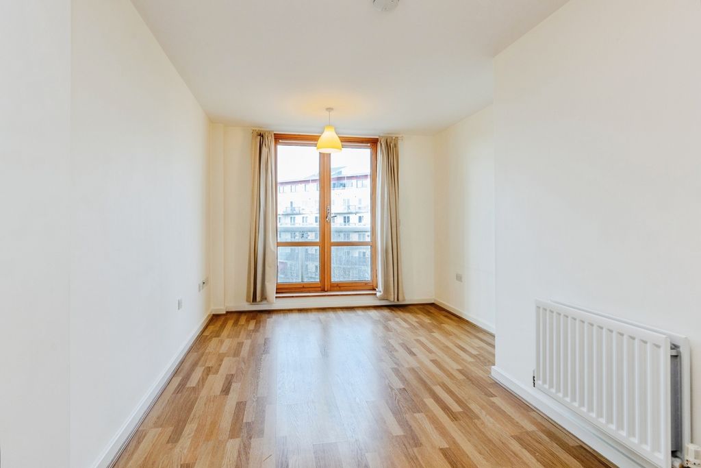 Property photo 2 of 12 Pbox-Img.Jpg