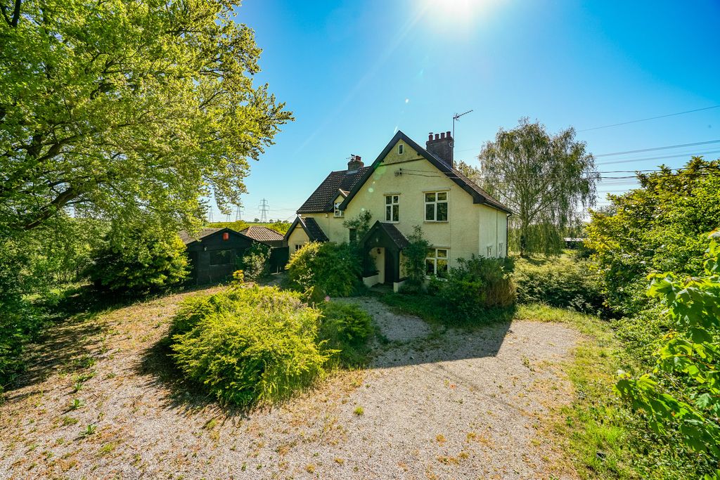 Property photo 1 of 36